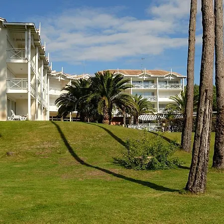 Madame Du Golf Aparthotel 3*