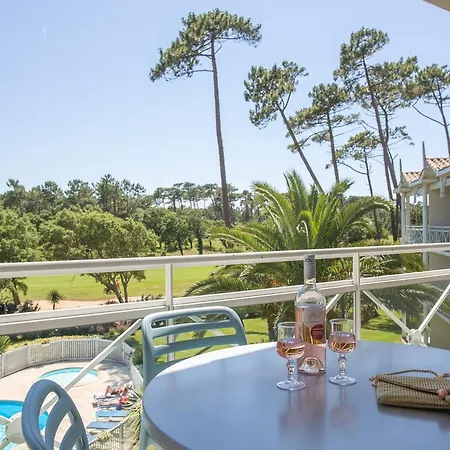 Madame Du Golf Aparthotel